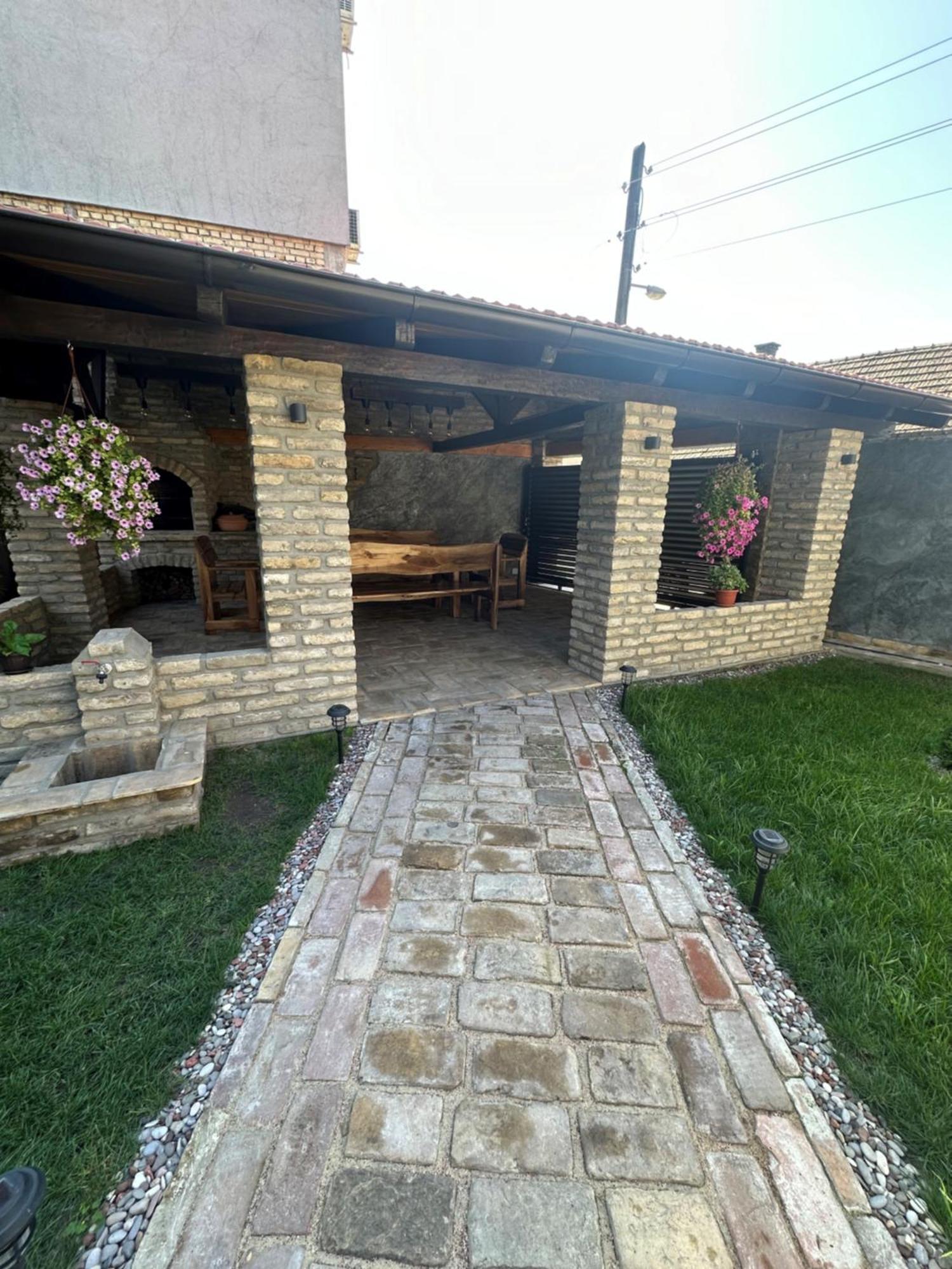 Apartamento Sobe Tanja Subotica Exterior foto